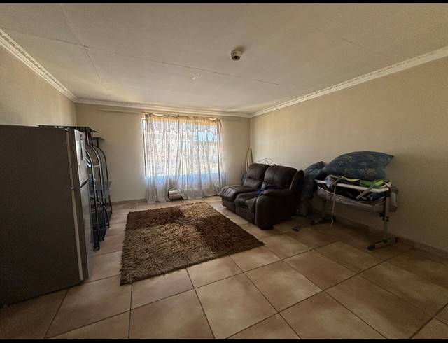 4 BEDROOM HOUSE FOR SALE IN GOLDEN GARDENS